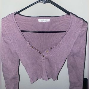 Love Tree button up v neck. Size M